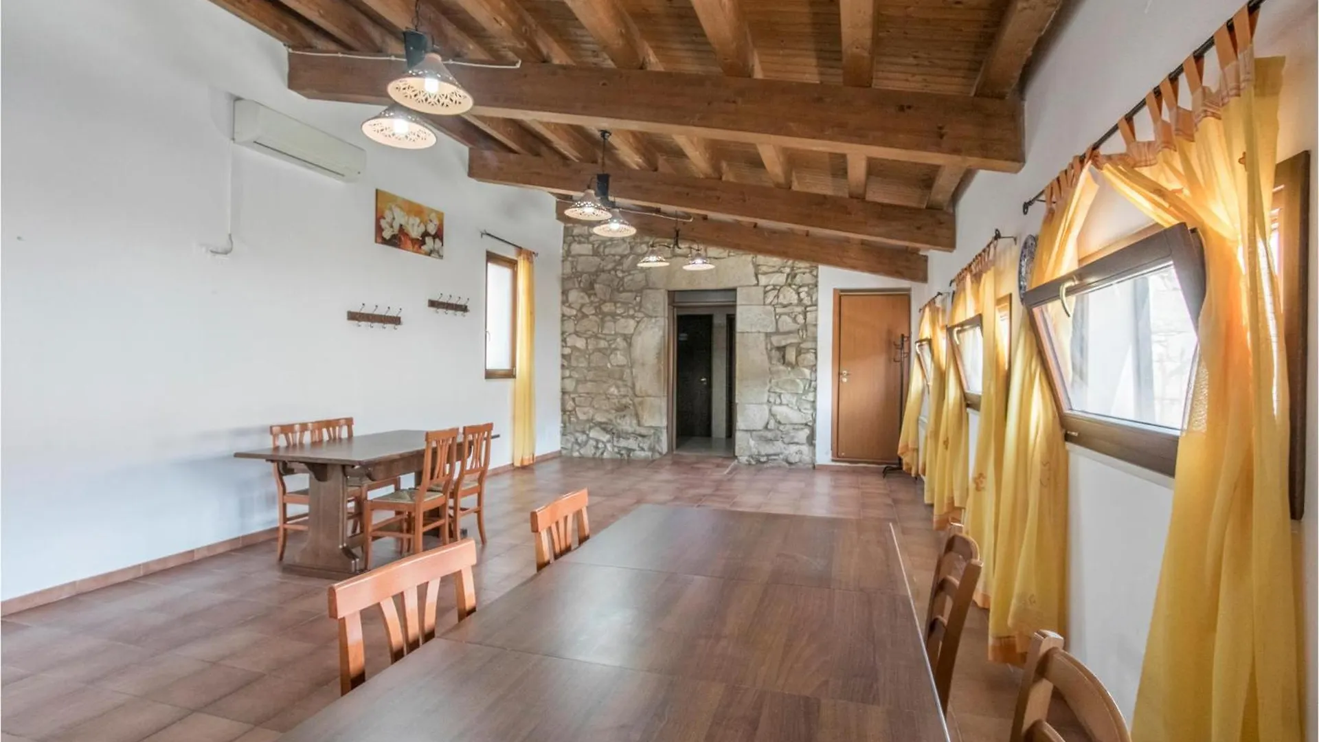 Cozy Home In Ragusa With Outdoor Swimming Pool 0*,  Włochy