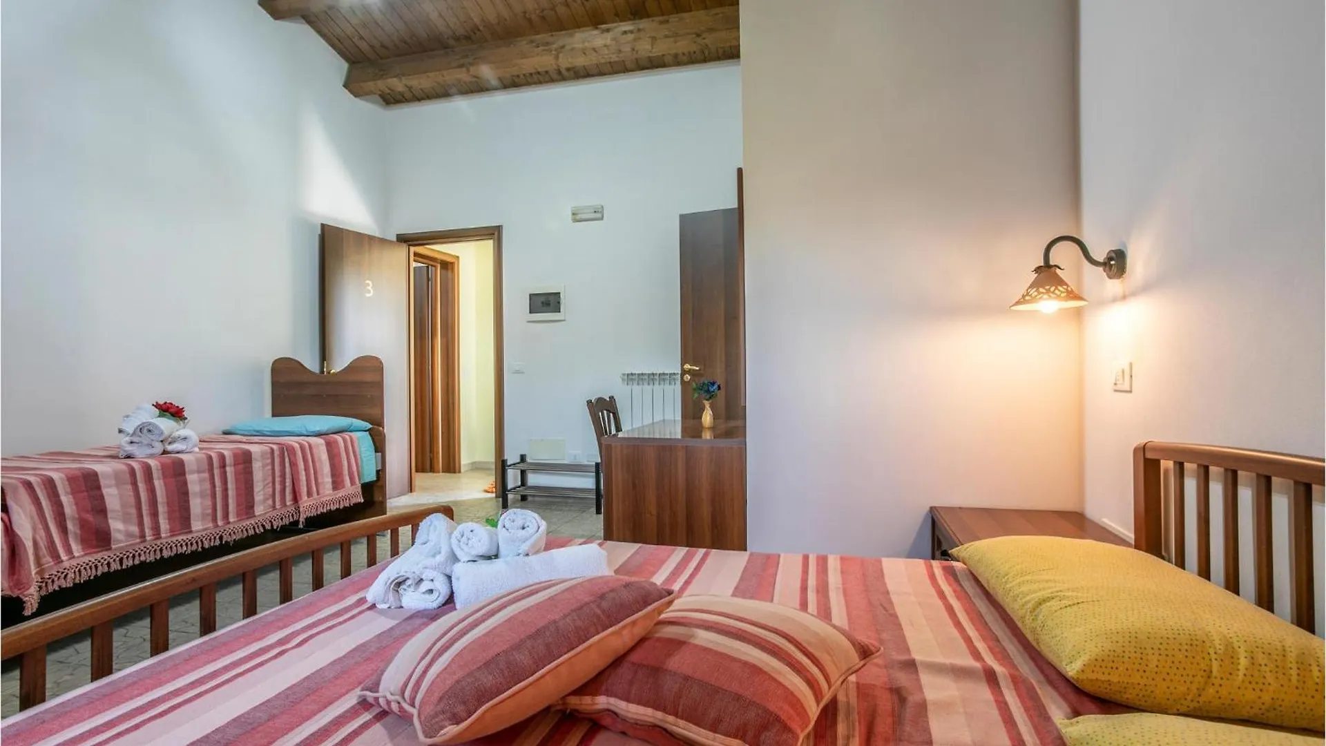 Dom wakacyjny Cozy Home In Ragusa With Outdoor Swimming Pool Włochy