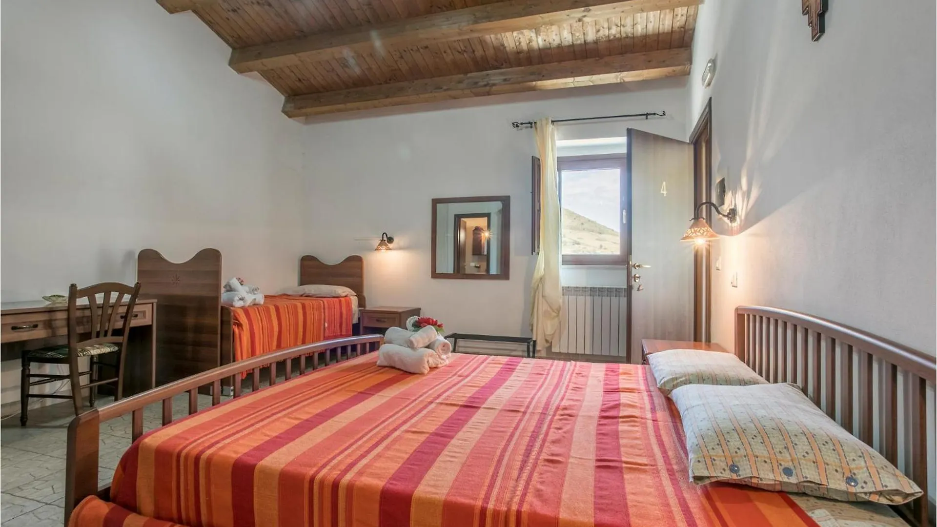 Cozy Home In Ragusa With Outdoor Swimming Pool
