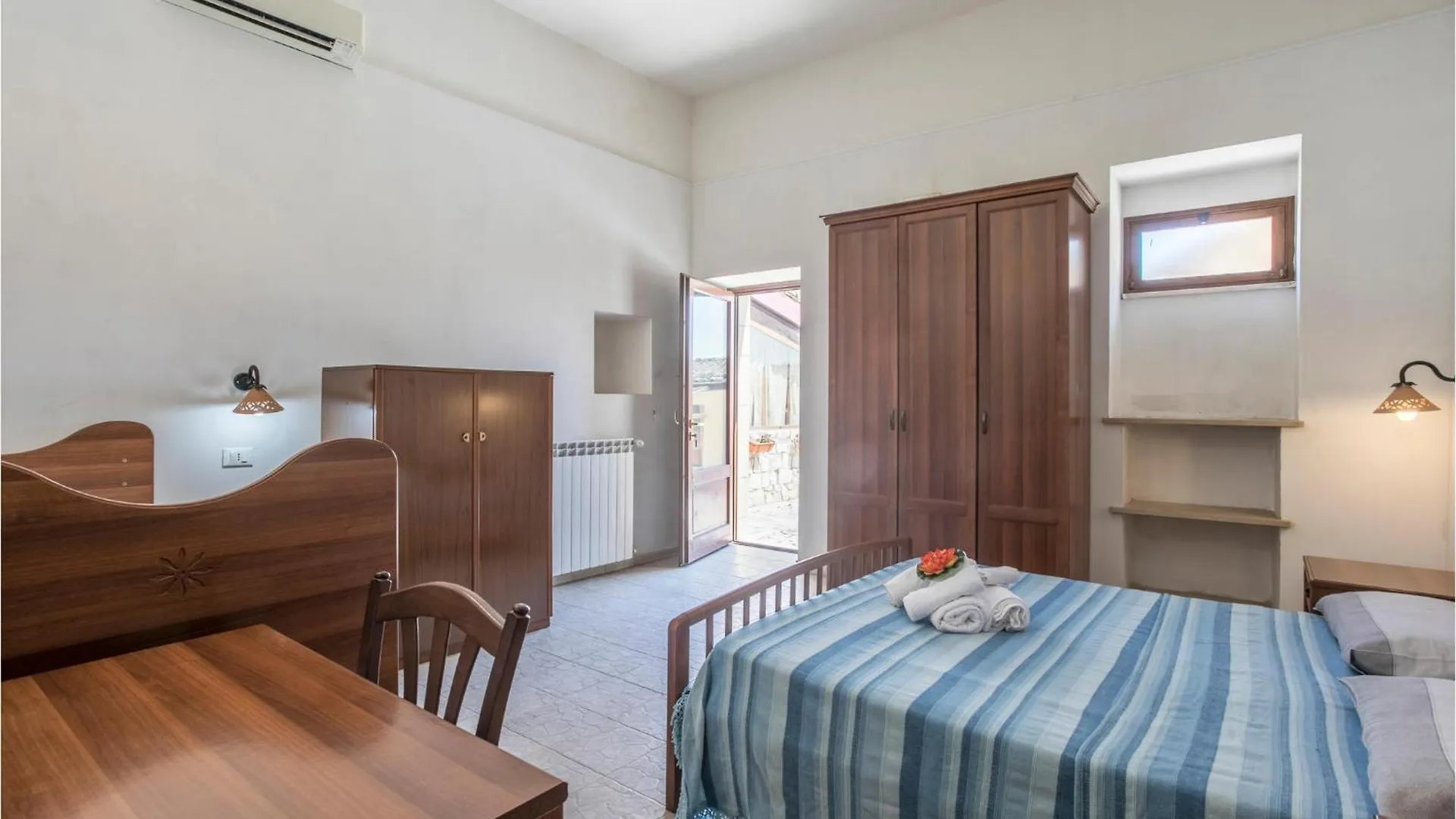 Cozy Home In Ragusa With Outdoor Swimming Pool Dom wakacyjny